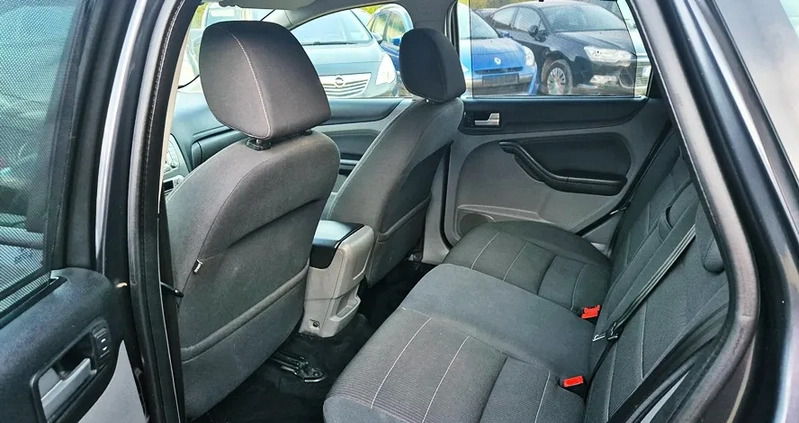 Ford Focus cena 16500 przebieg: 236000, rok produkcji 2009 z Pabianice małe 781